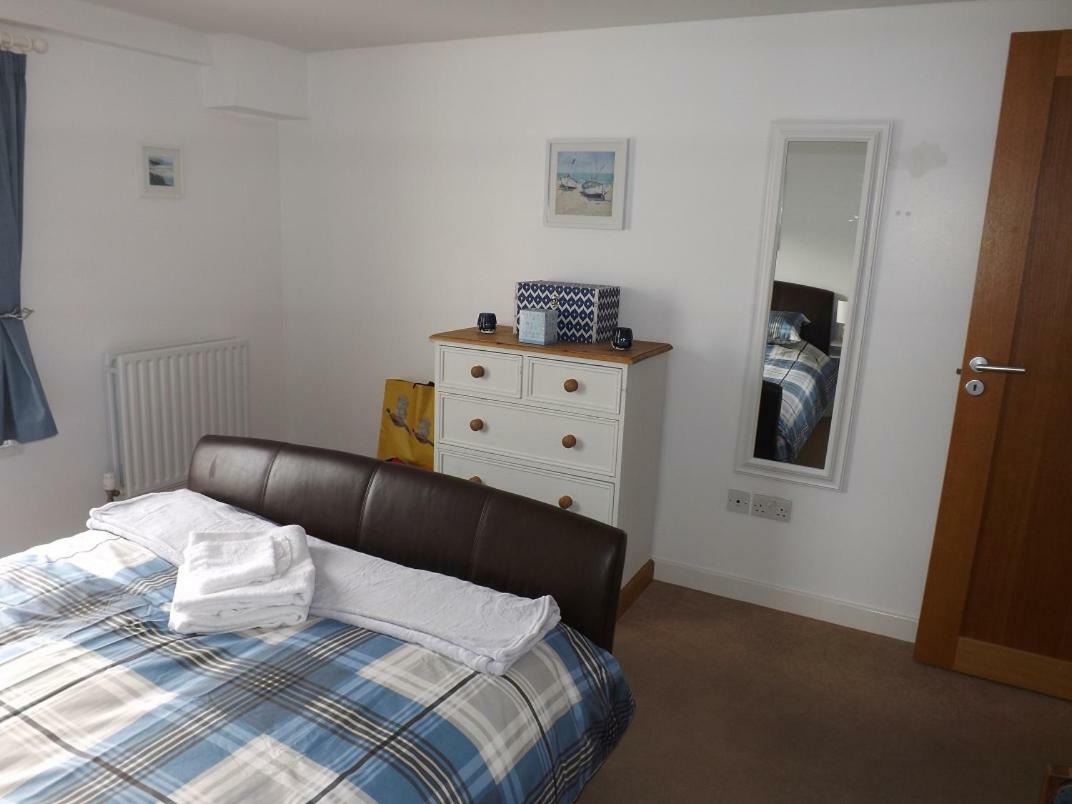 Ynys Lawd, Holyhead Marina Leilighet Eksteriør bilde