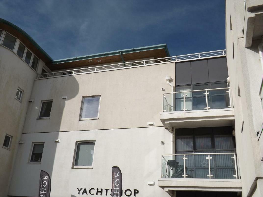 Ynys Lawd, Holyhead Marina Leilighet Eksteriør bilde